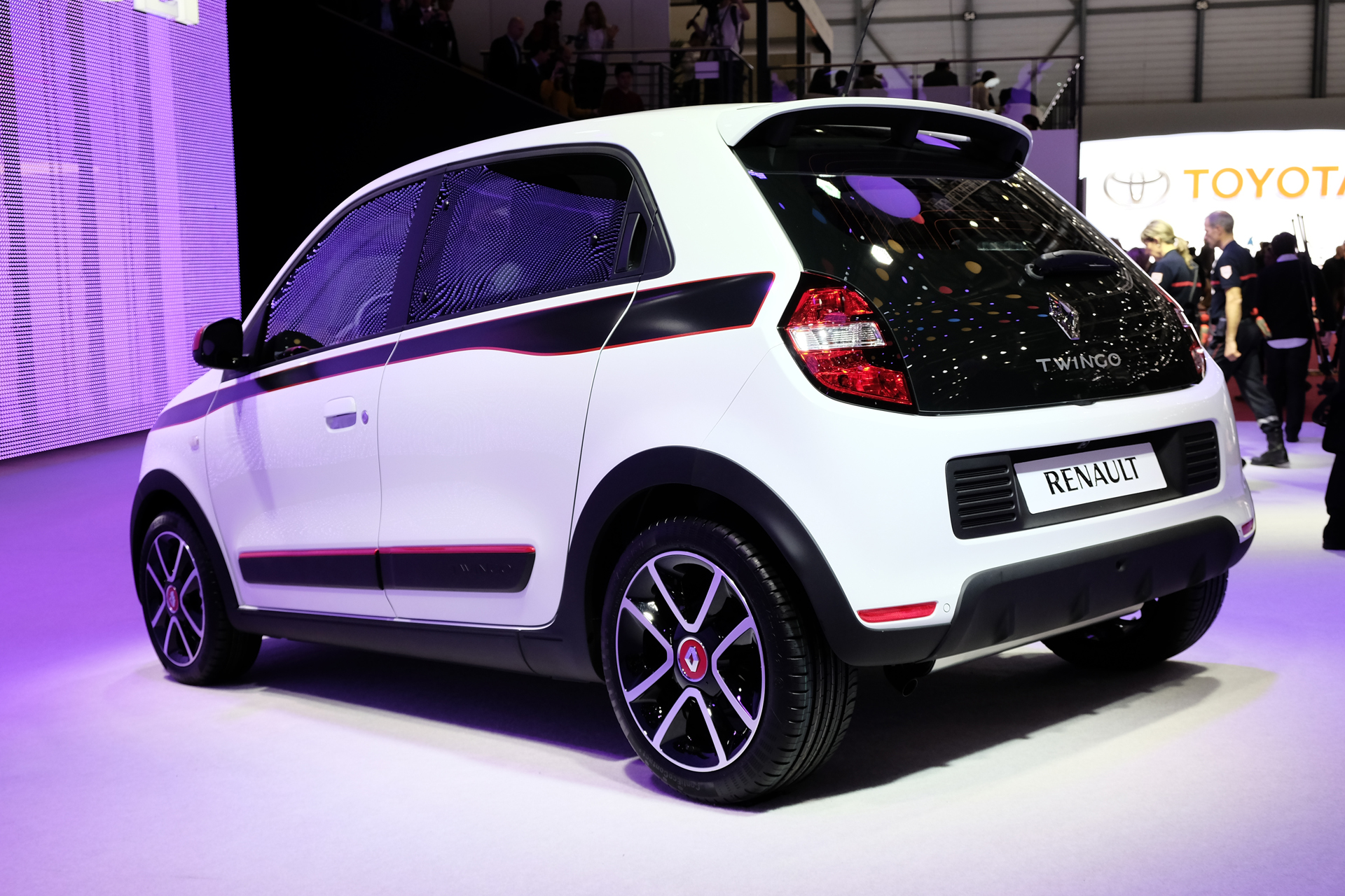 New Renault Twingo video: Geneva 2014