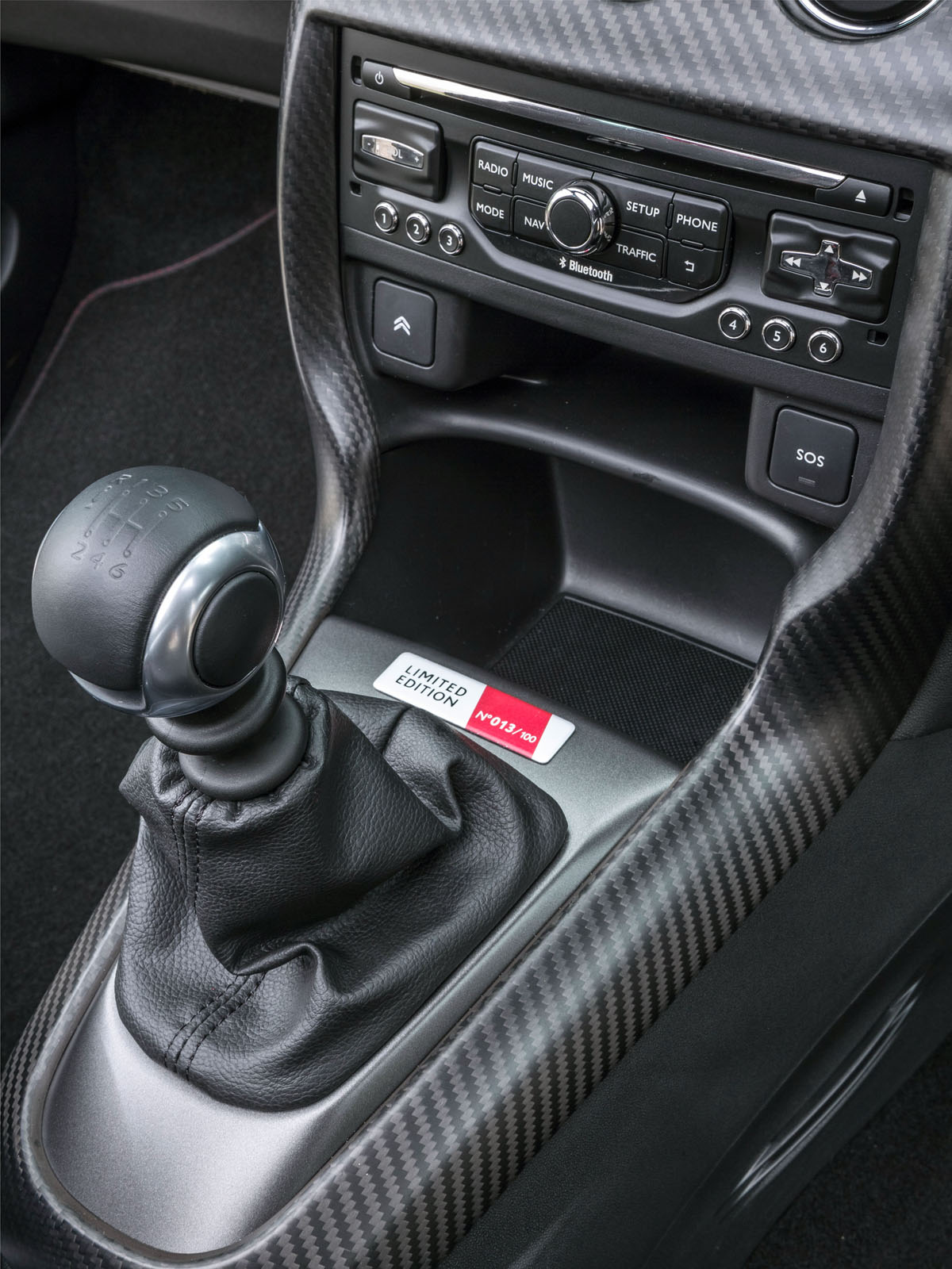 Citroen DS3 Cabrio Racing manual gearchange
