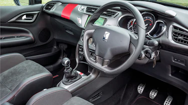 Citroen DS3 Cabrio Racing interior dashboard