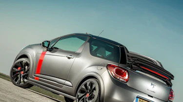 Citroen DS3 Cabrio Racing roof open