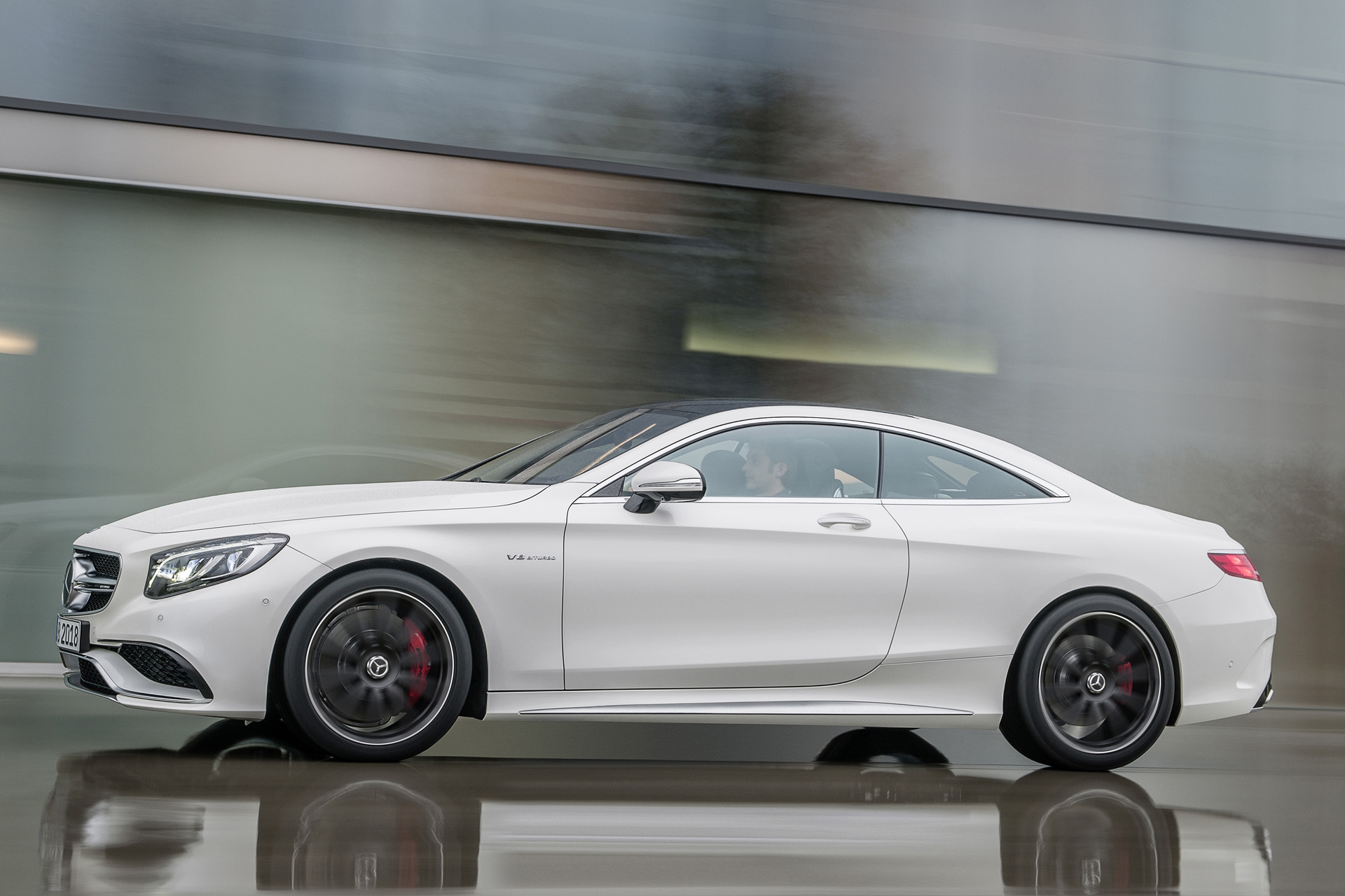 Mercedes S63 AMG Coupe price, specs and pictures