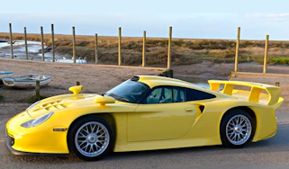Porsche 911 GT1 Strassenversion yellow for sale
