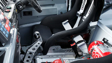 Land Rover Defender Challenge racing seat
