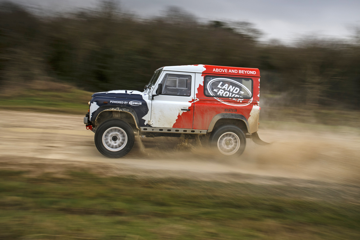 Land Rover Defender Challenge off road