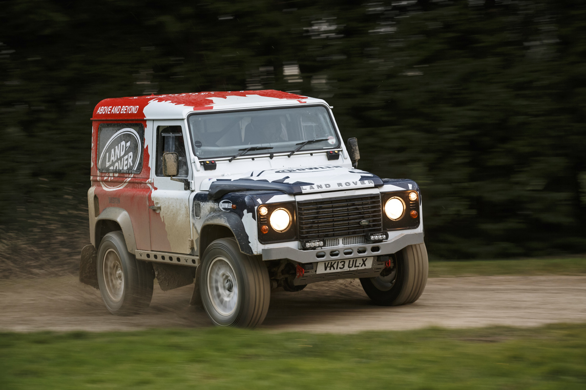 Land Rover Defender Challenge slide drift