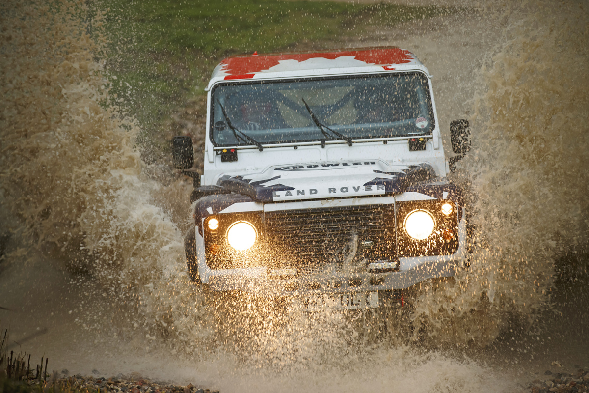 Land Rover Defender Challenge water splash