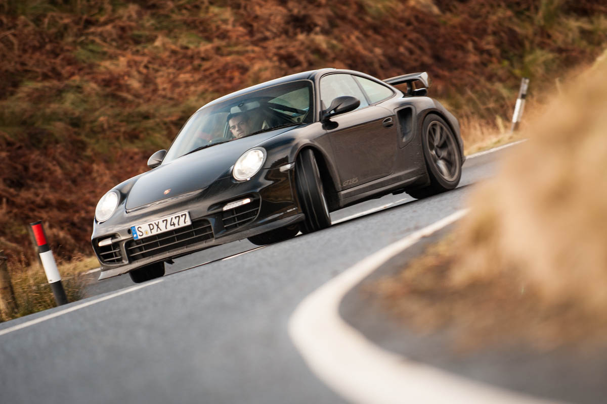 Porsche 911 GT2 RS sideways