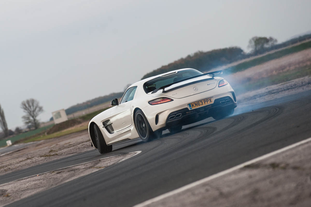 Mercedes SLS AMG Black Series on track