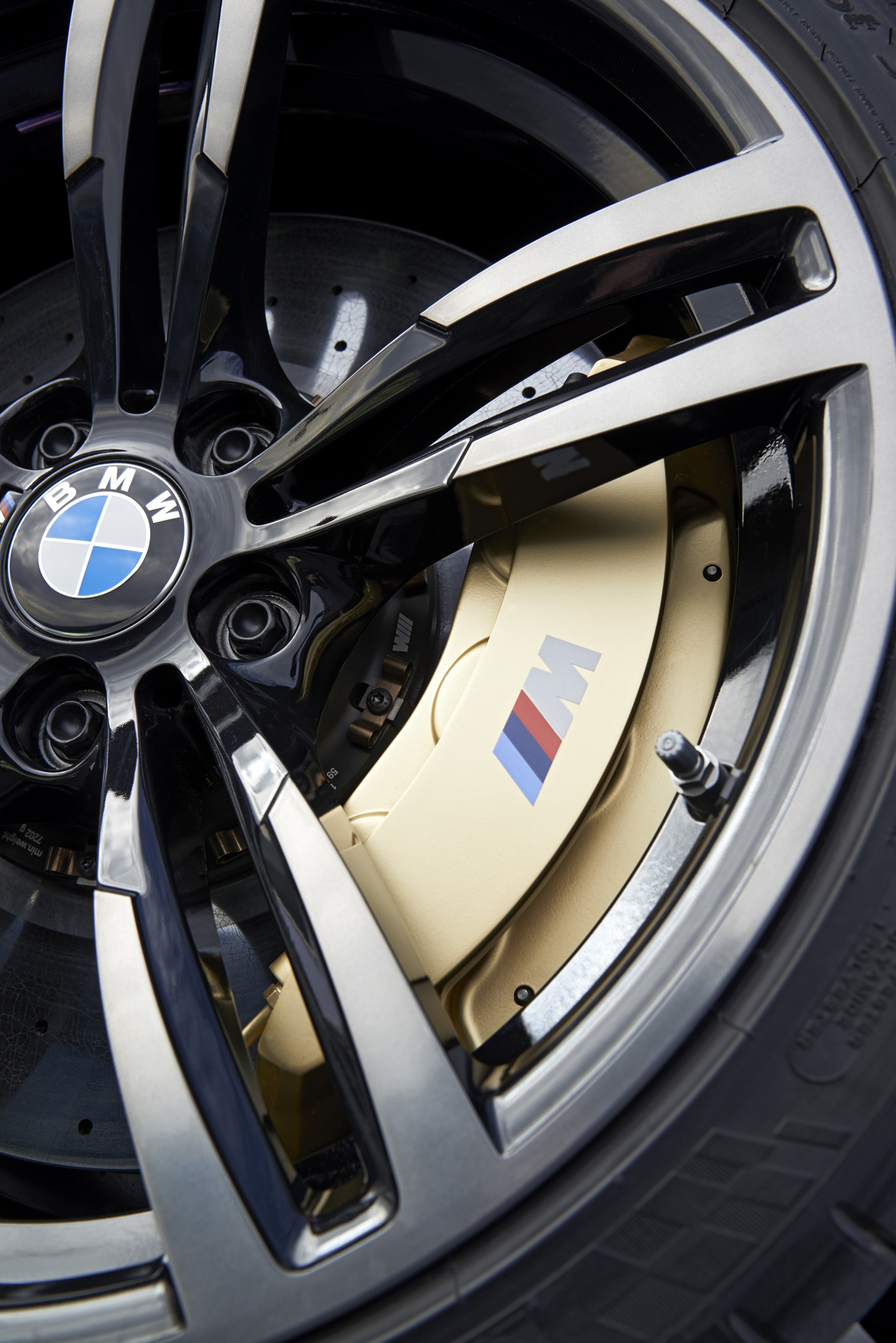 BMW M4 Convertible 19 inch alloy wheel