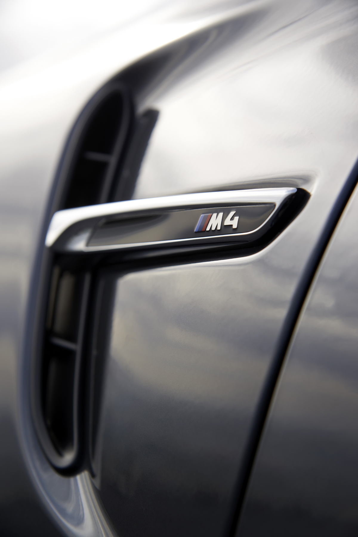 BMW M4 Convertible side vent