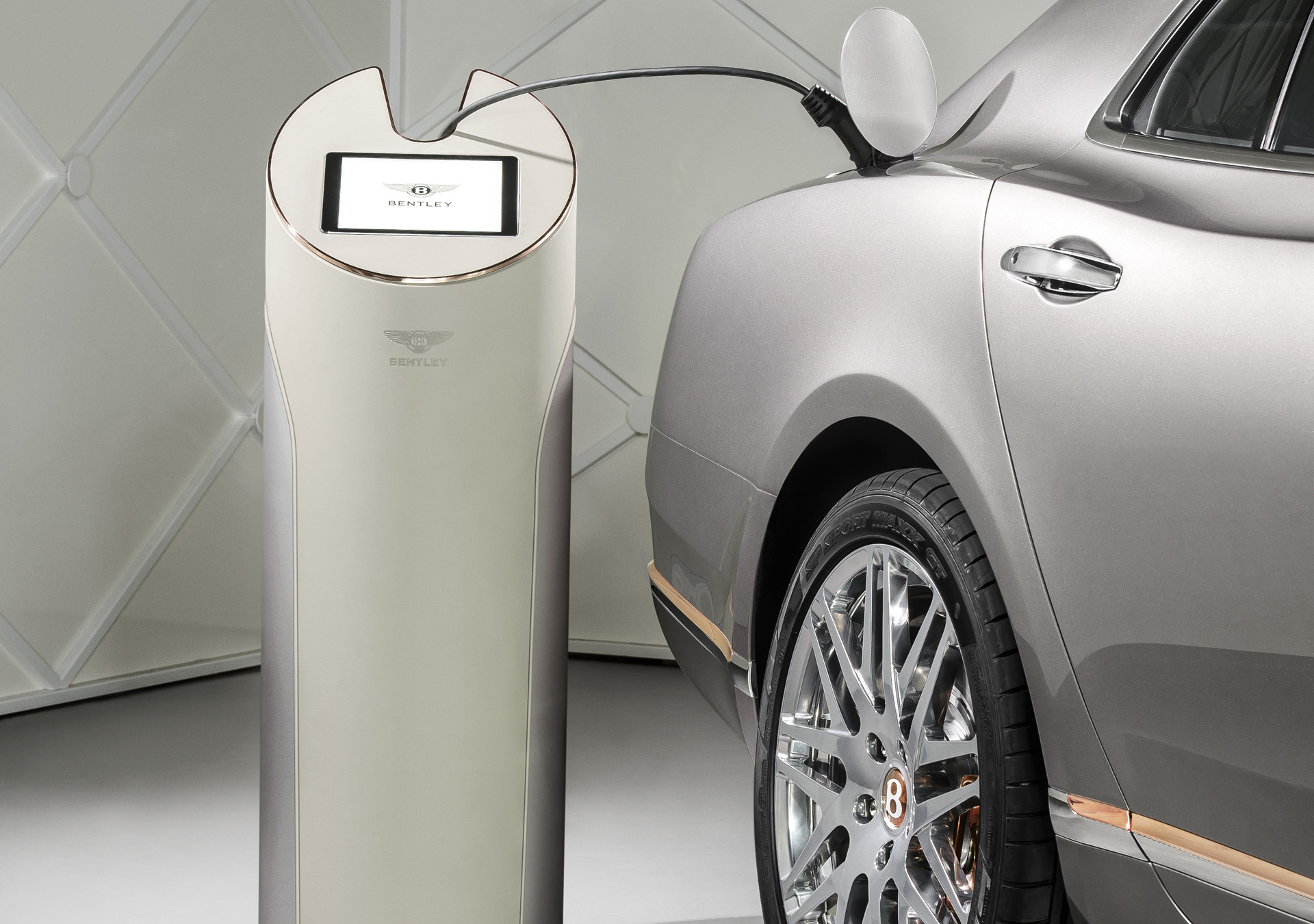 Bentley Mulsanne Hybrid concept unveiled