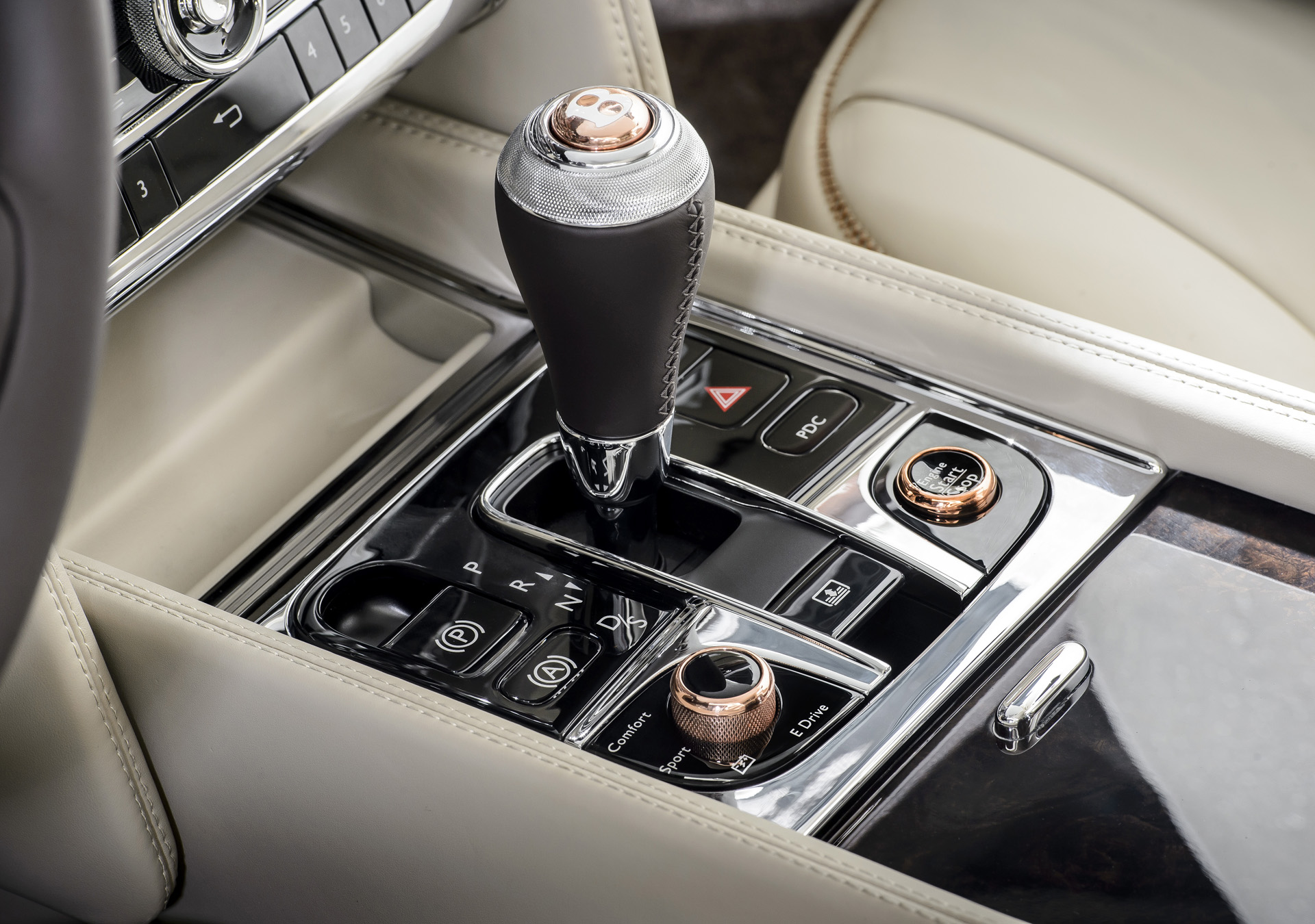 Bentley Mulsanne Hybrid concept controls