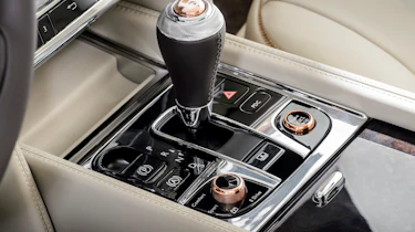 Bentley Mulsanne Hybrid concept controls