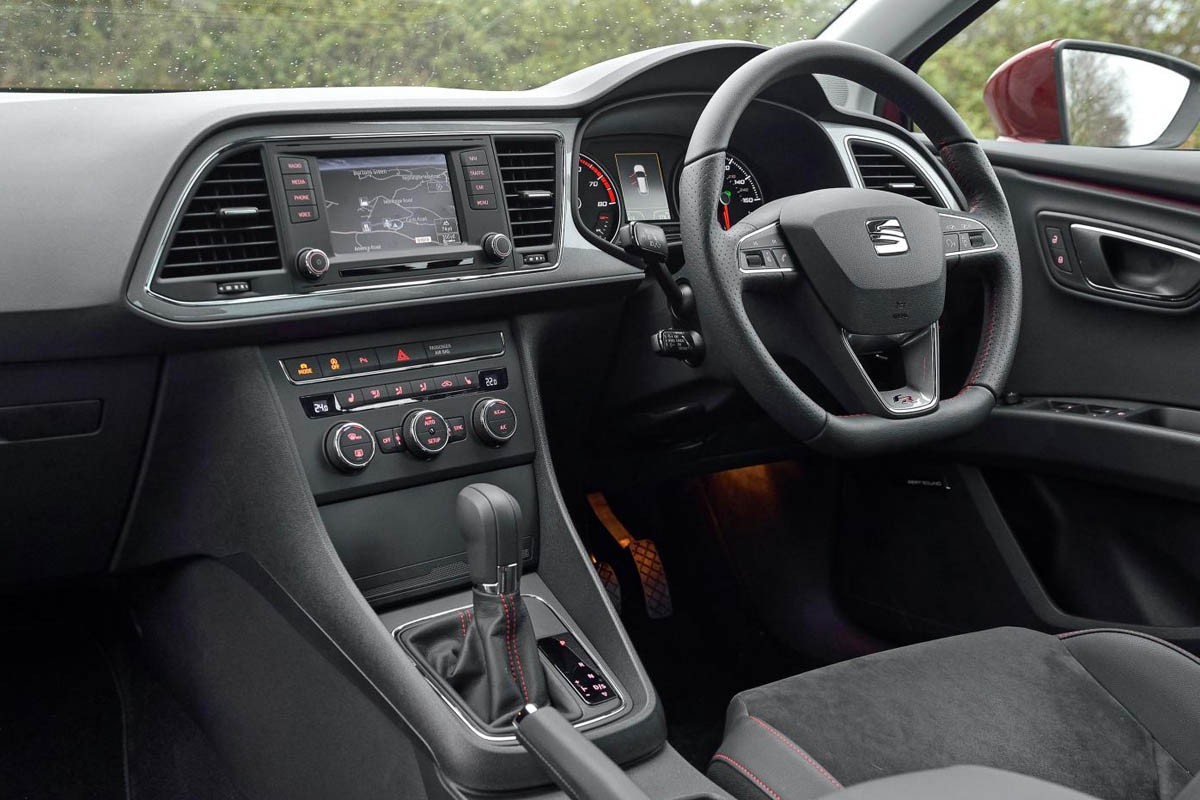 SEAT Leon FR TDI 184 dashboard
