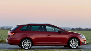 SEAT Leon FR ST side profile