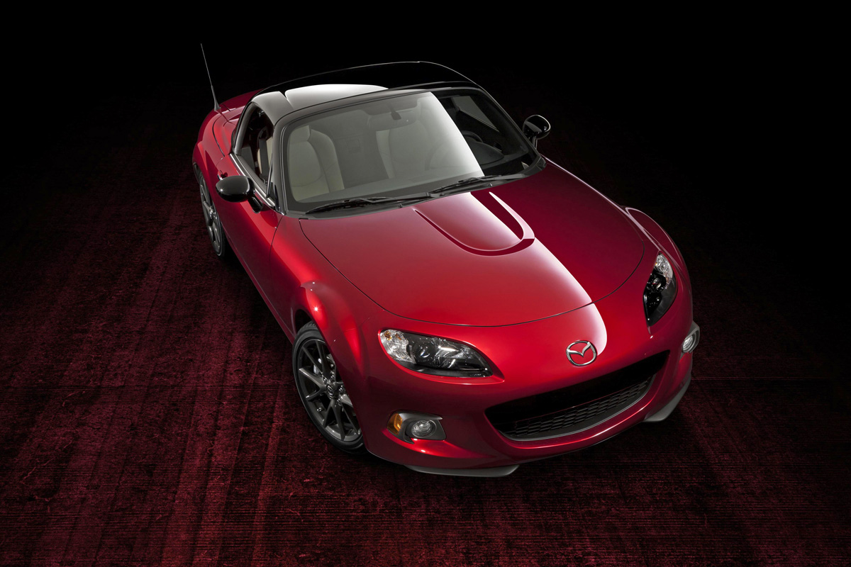 Mazda MX-5 25th Anniversary Soul Red front