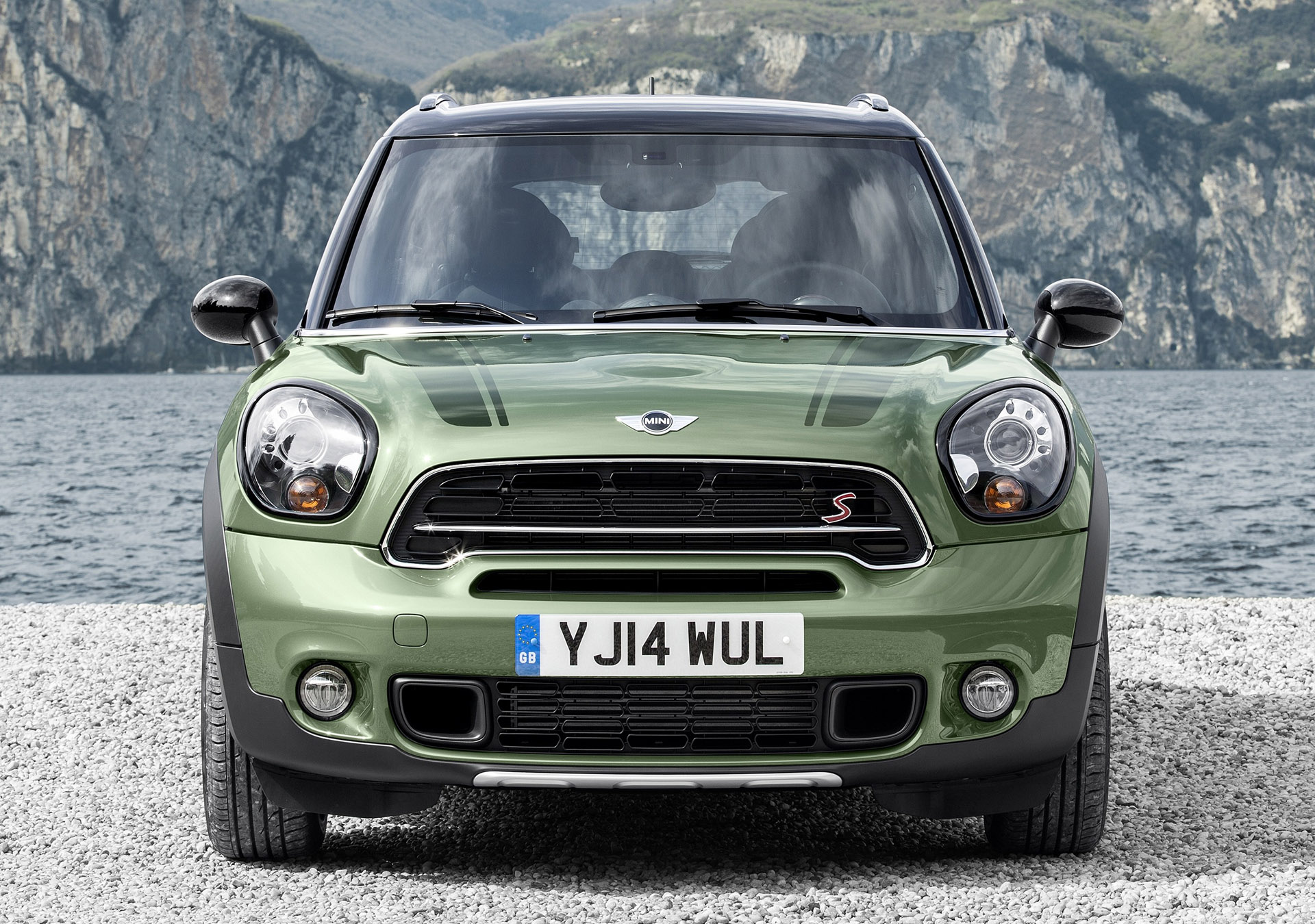 Mini Countryman gets minor facelift