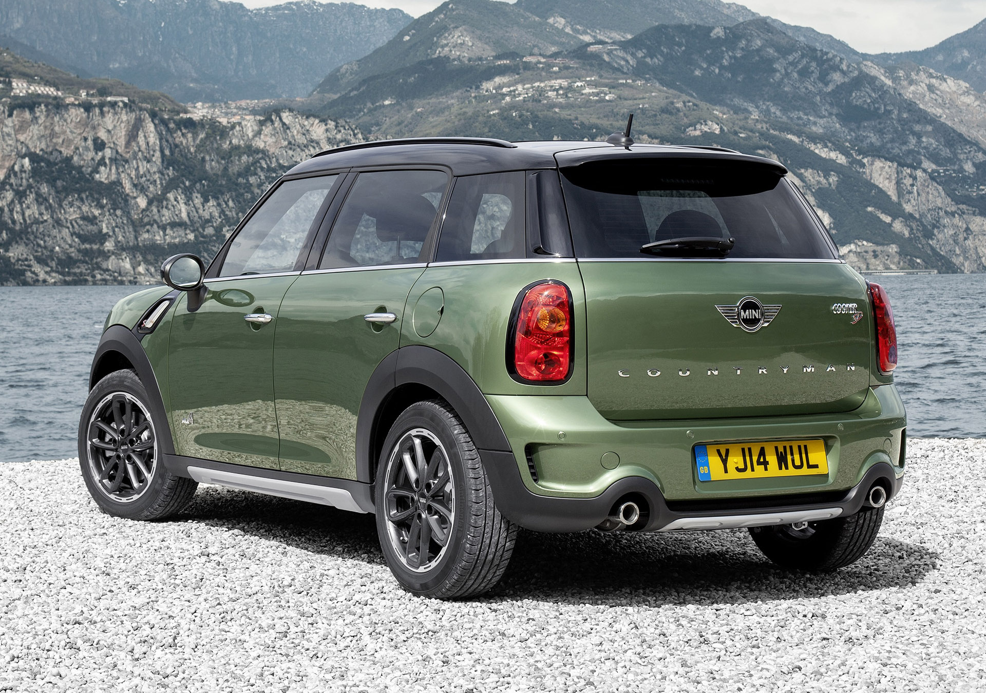 Mini Countryman gets minor facelift