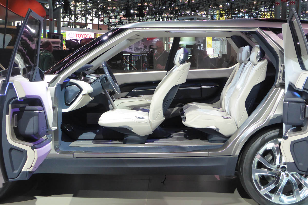 Land Rover Discovery Vision concept New York show doors open