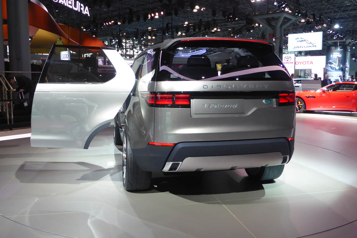Land Rover Discovery Vision concept New York show rear