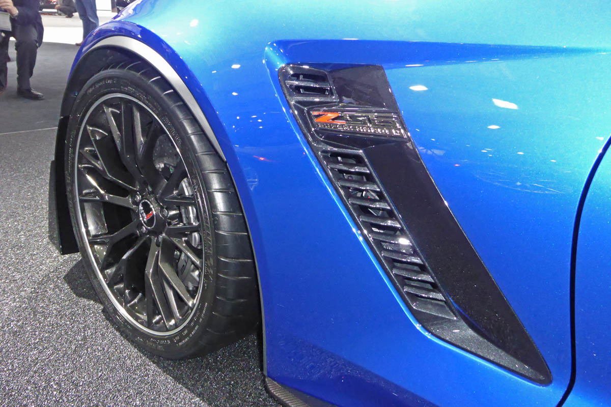 Chevrolet Corvette Z06 Convertible side vent