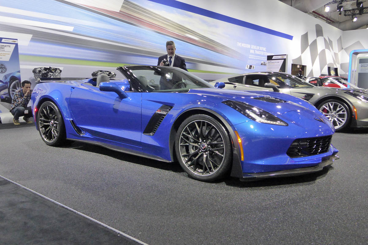 Chevrolet Corvette Z06 Convertible blue