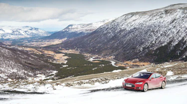 Tesla Model S through Norway evo feature