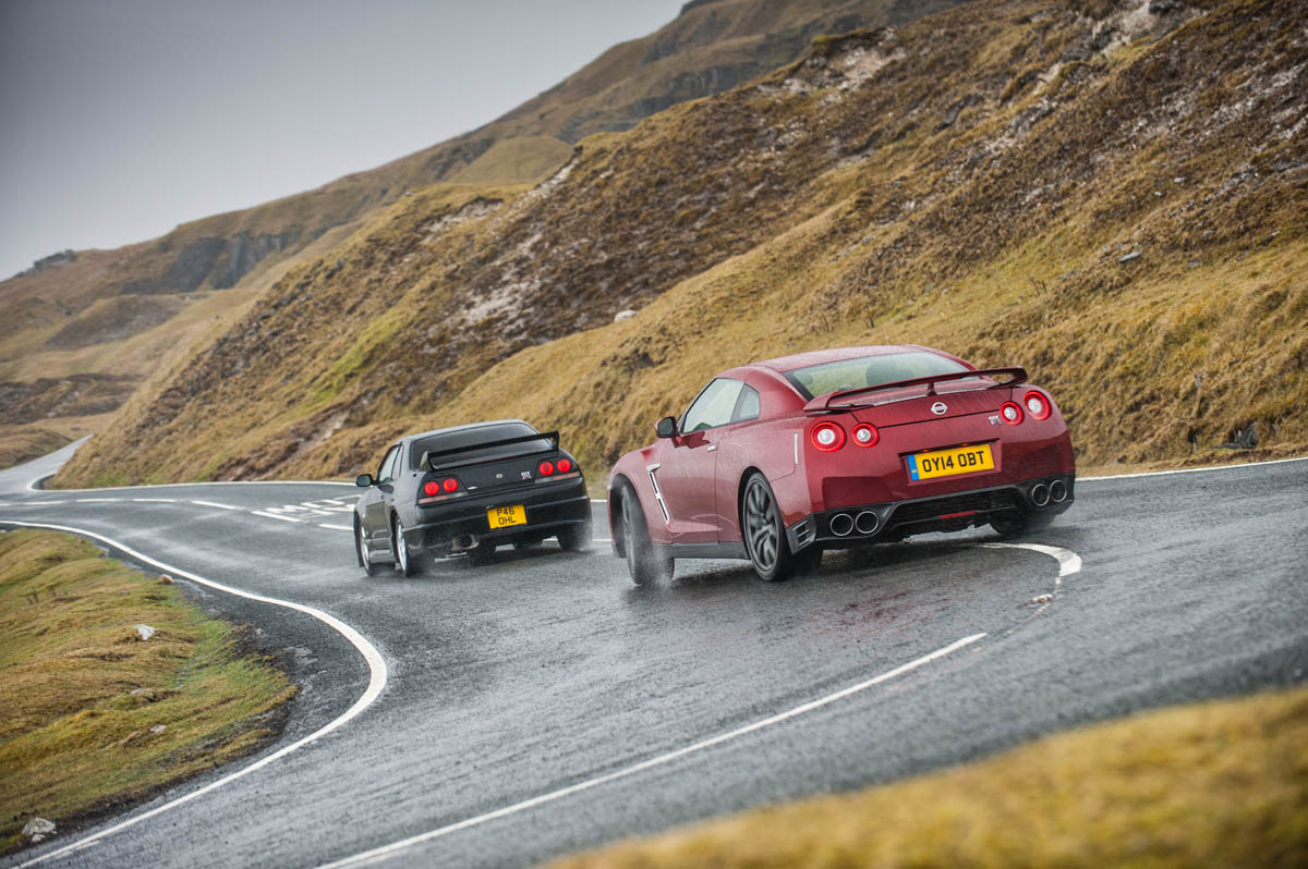 Nissan Skyline vs Nissan GT-R evo feature