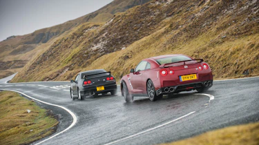 Nissan Skyline vs Nissan GT-R evo feature