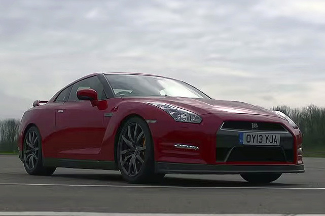 Nissan GT-R v Porsche 911 Turbo: drag race