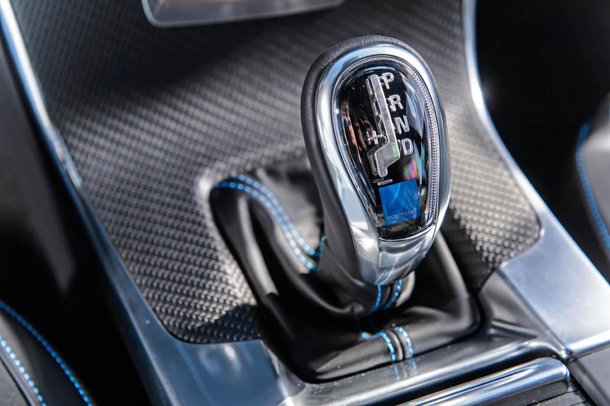 Volvo V60 Polestar gear stick