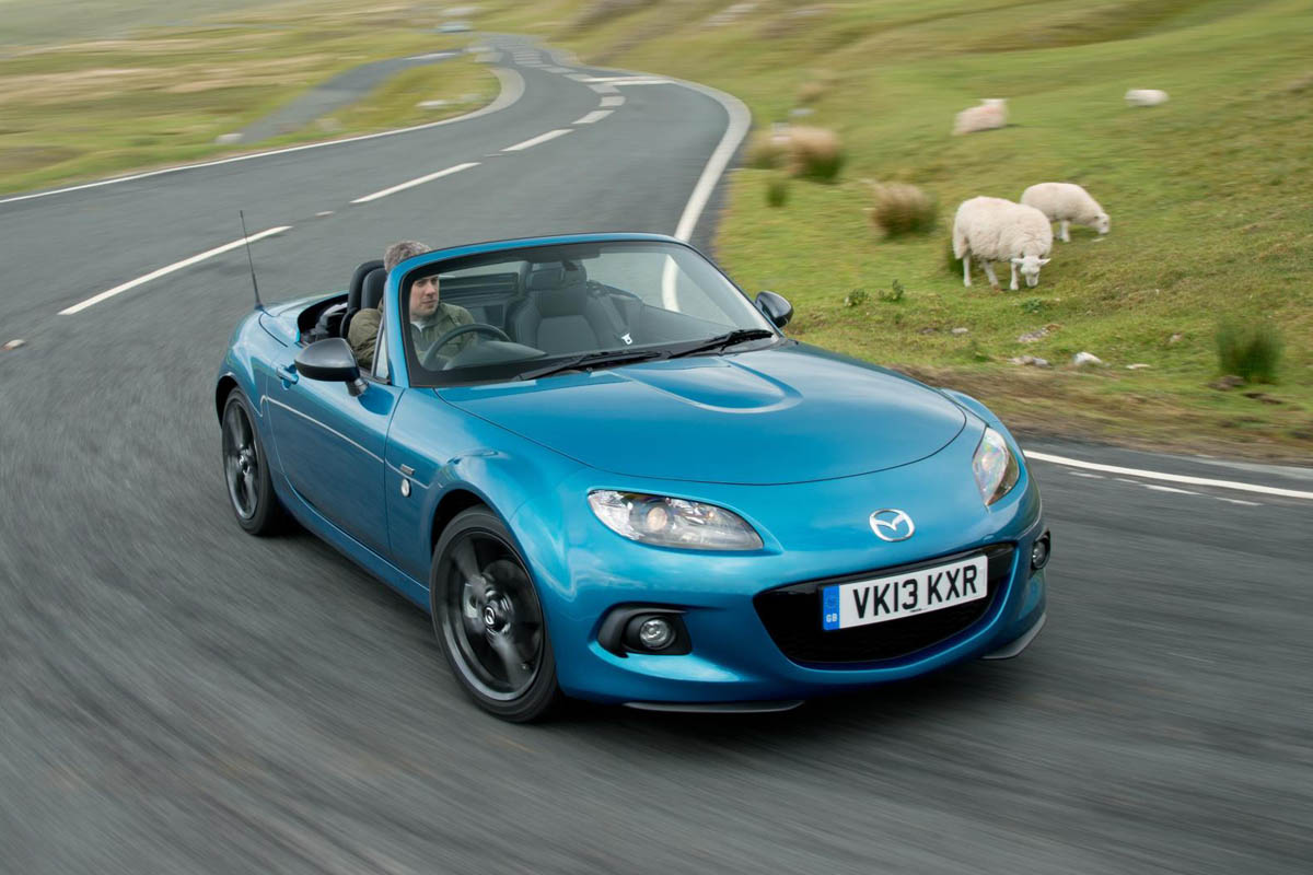Mazda MX-5 Sport Graphite blue front