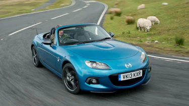 Mazda MX-5 Sport Graphite blue front