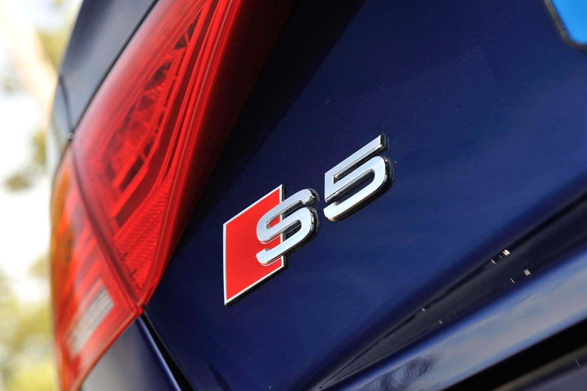Audi S5 bootlid badge