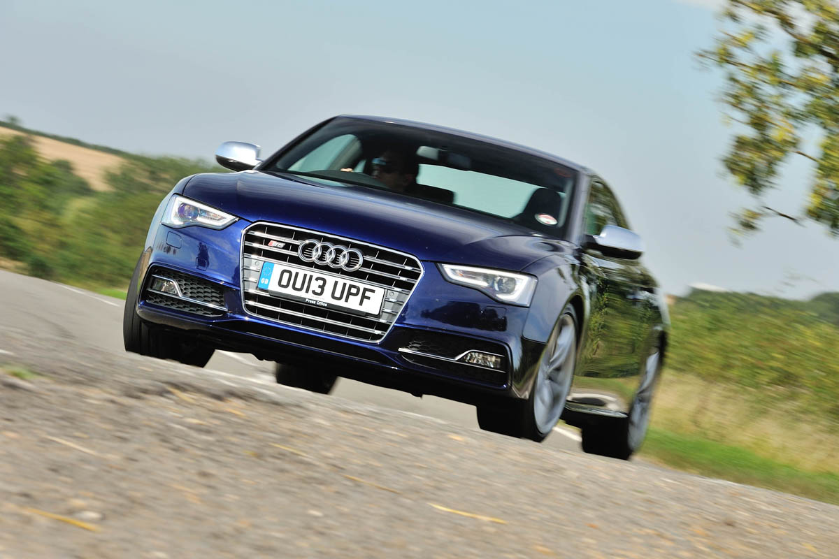 Audi S5 blue
