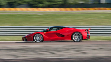 Ferrari LaFerrari side profile