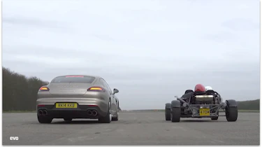 Porsche Panamera Turbo S v Ariel Atom: drag race