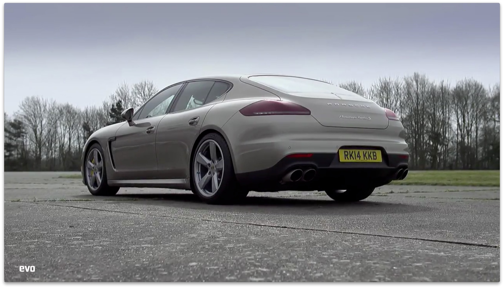 Porsche Panamera Turbo S v Ariel Atom: drag race