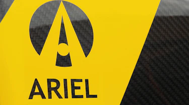 Ariel Atom 3.5R badge