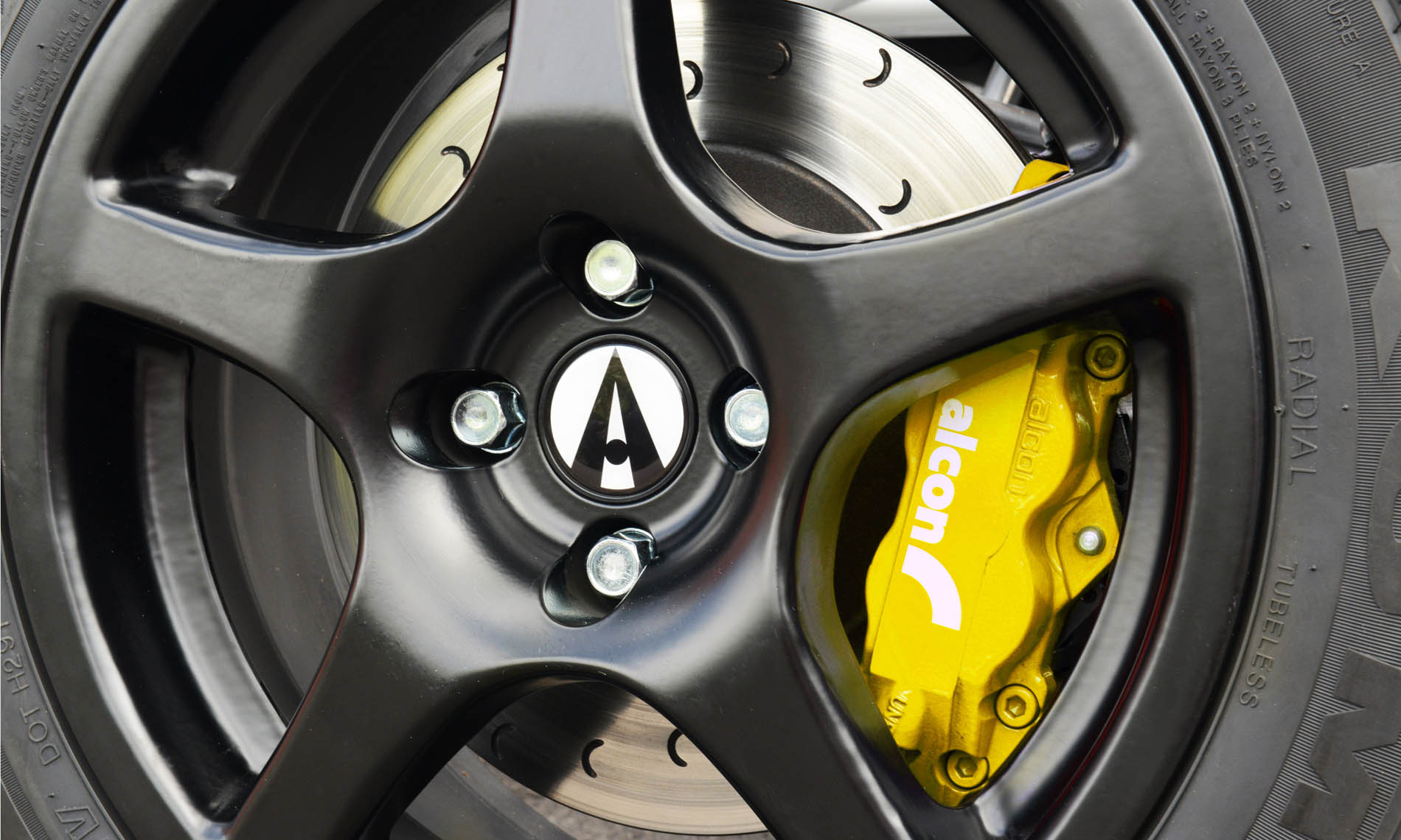 Ariel Atom 3.5R wheel