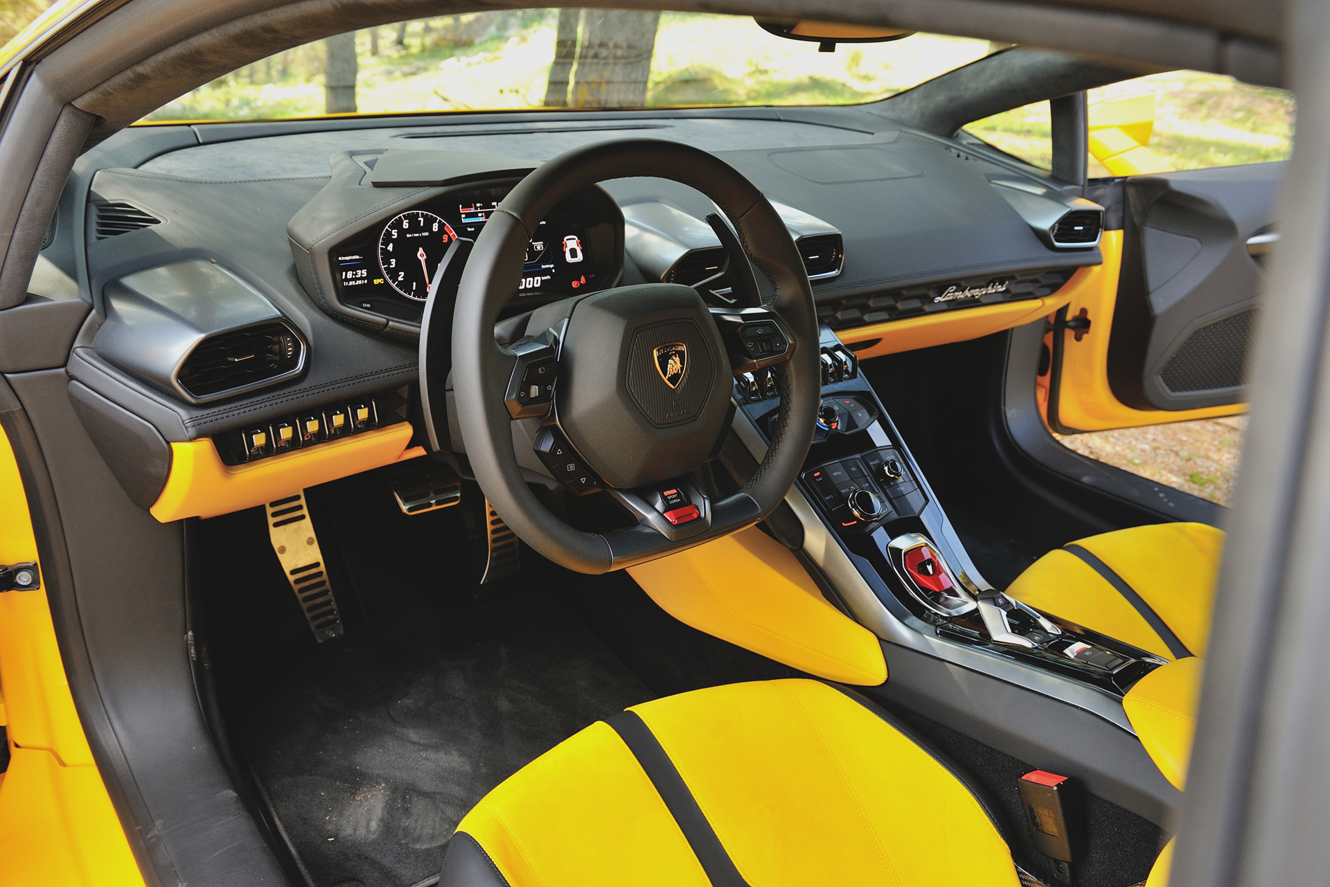 Lamborghini Huracan video review