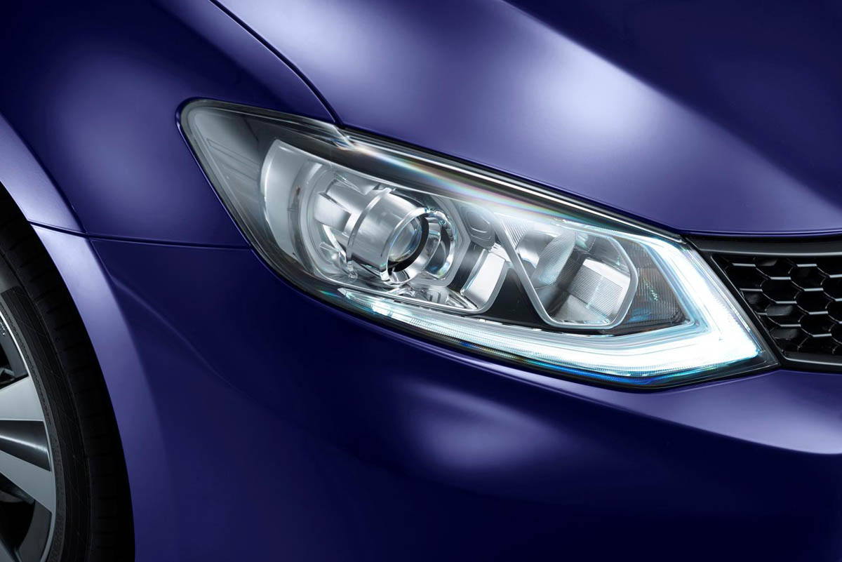Nissan Pulsar headlight