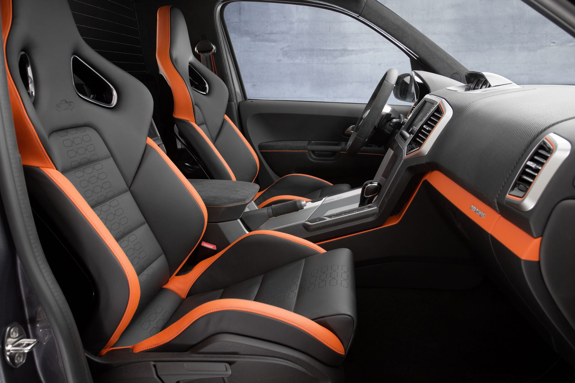 Volkswagen Amarok Power concept interior