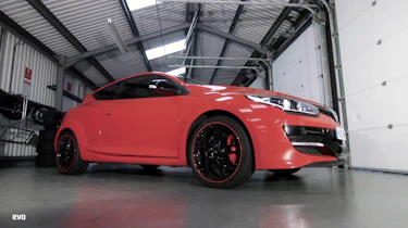 SEAT Leon Cupra 280 vs Renault Megane 265 Cup track video