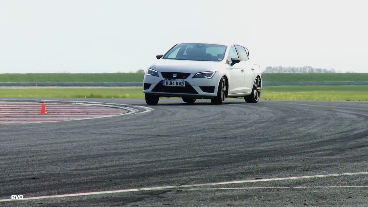 SEAT Leon Cupra 280 vs Renault Megane 265 Cup track video