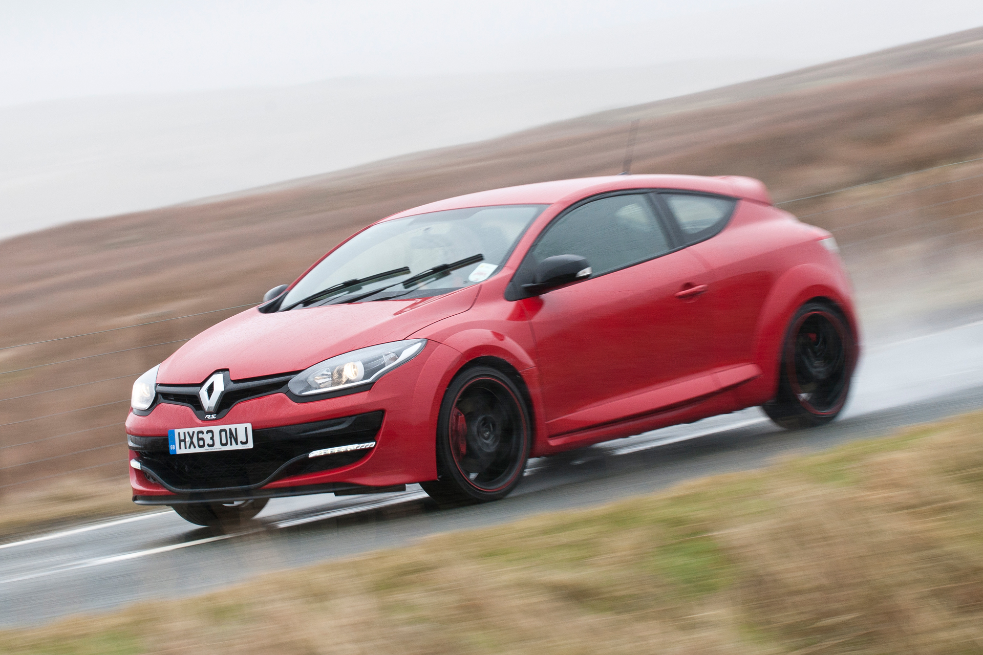 SEAT Leon Cupra 280 vs Renault Megane 265 Cup track video