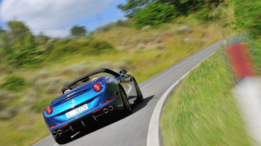 Ferrari California T blue roof down