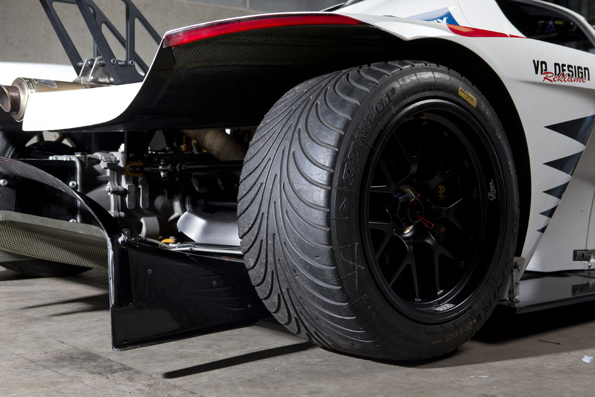 Praga R1: Slovakia's new mini LMP racer on video