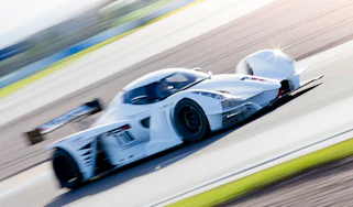 Praga R1: Slovakia's new mini LMP racer on video