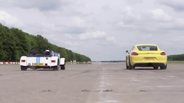 Porsche Cayman S v Caterham Seven: drag race